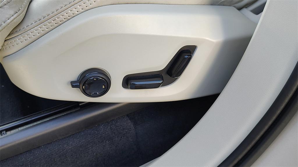 used 2024 Volvo XC90 car, priced at $44,900