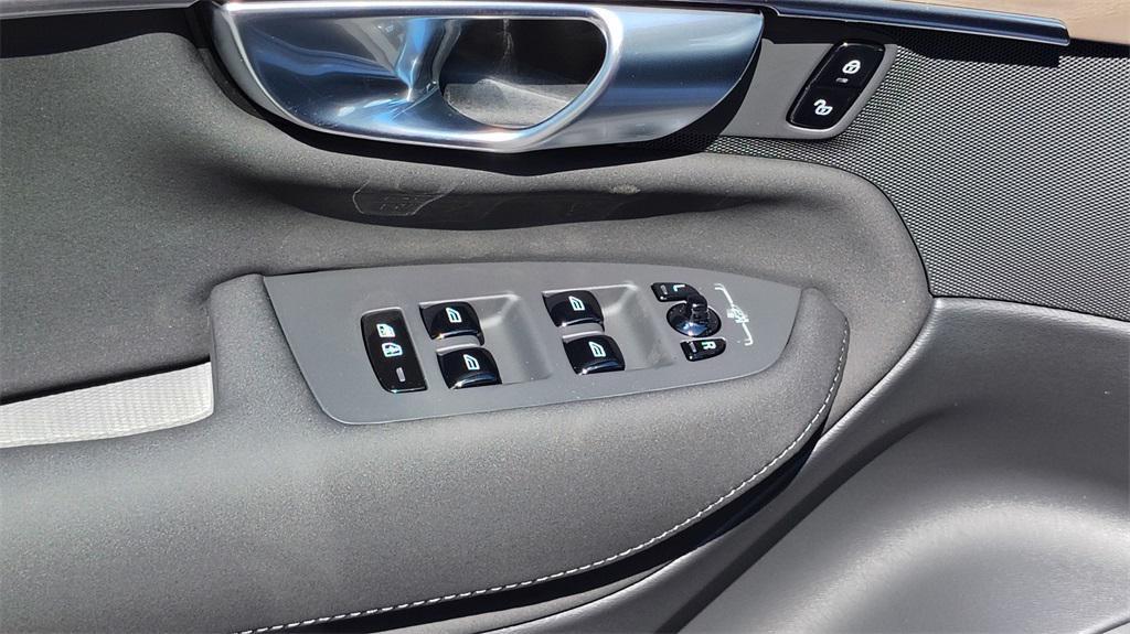 new 2026 Volvo XC90 car, priced at $68,371