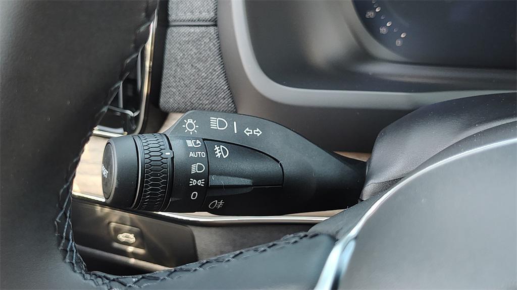 new 2026 Volvo XC90 car, priced at $68,371