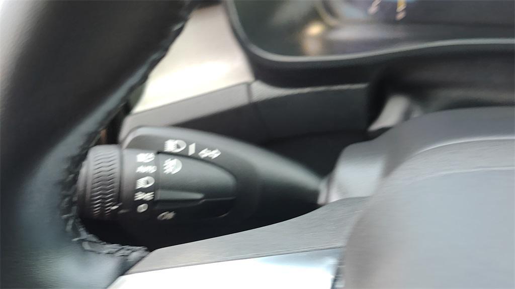 used 2025 Volvo XC40 car, priced at $32,900