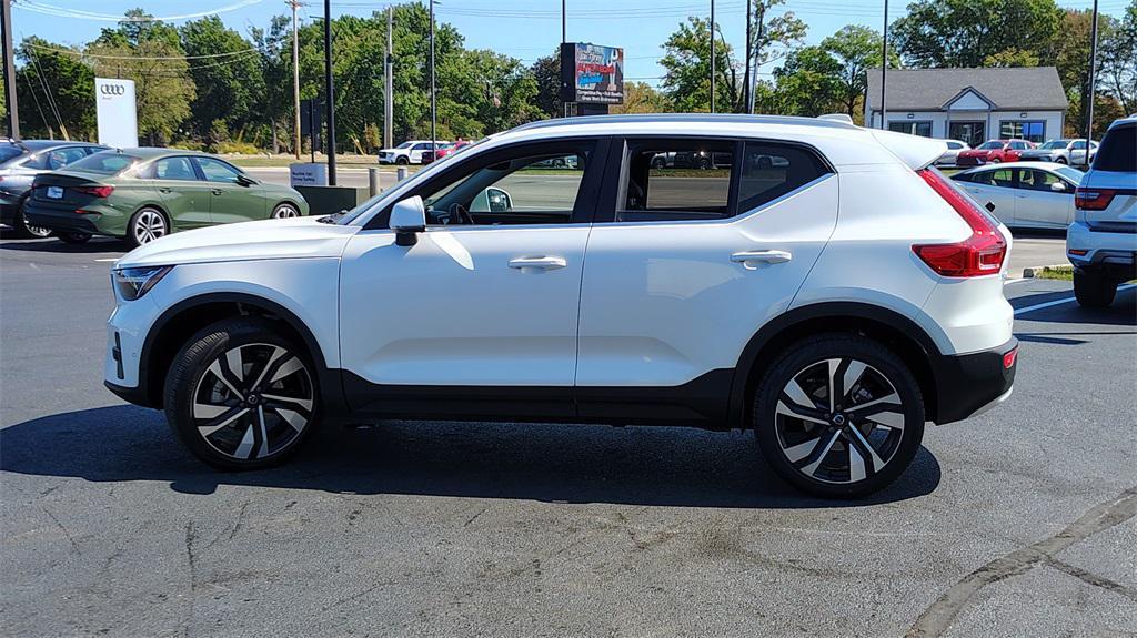 used 2025 Volvo XC40 car, priced at $32,900