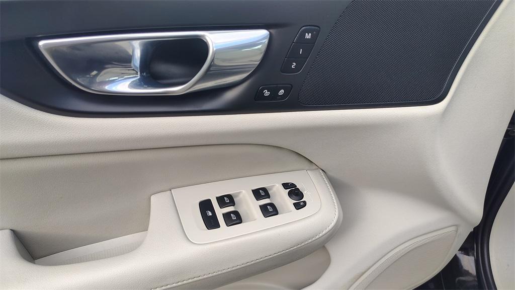 used 2023 Volvo S60 car, priced at $25,900