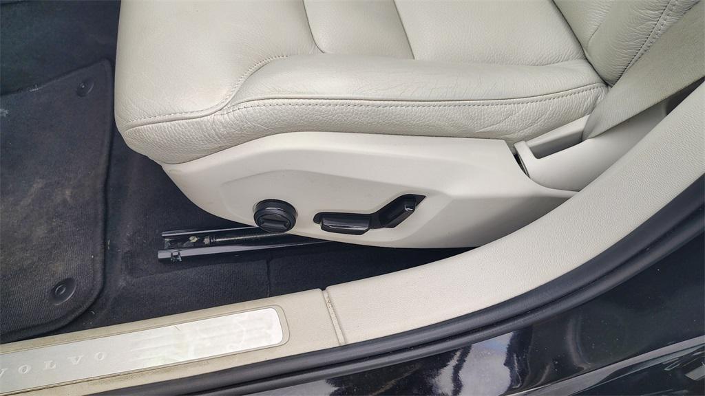 used 2023 Volvo S60 car, priced at $25,900