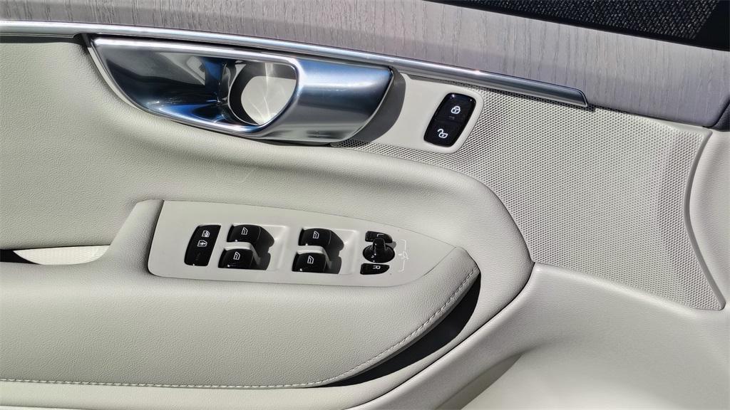 new 2026 Volvo XC90 car, priced at $74,645