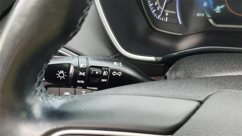 used 2020 Hyundai Santa Fe car, priced at $17,900