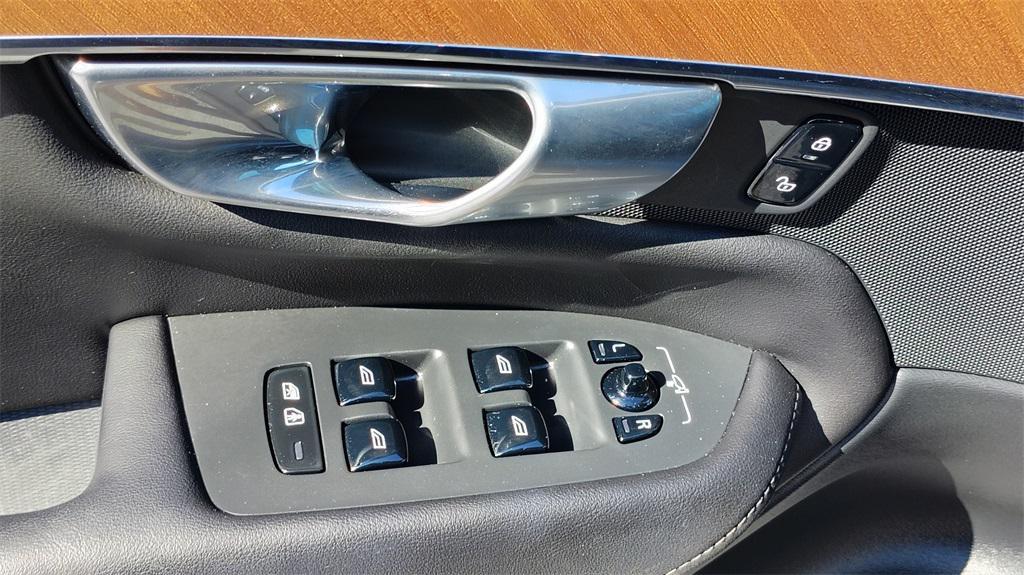 used 2023 Volvo XC90 car, priced at $38,900