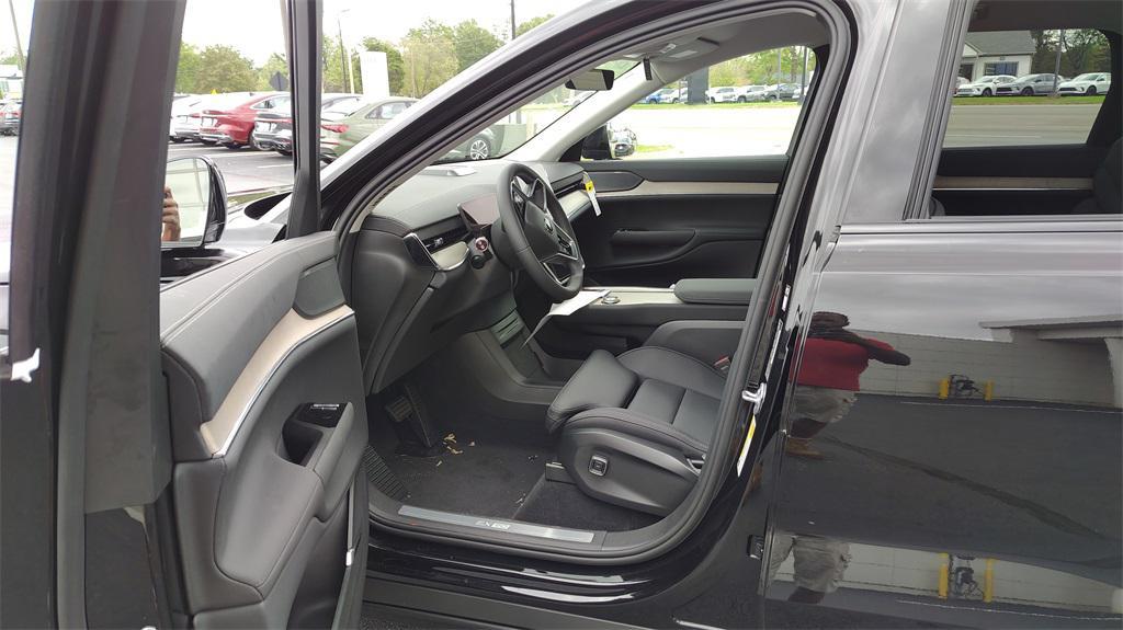 new 2025 Volvo EX90 car, priced at $85,175