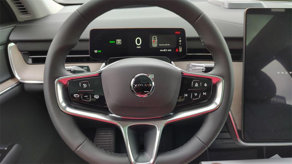 new 2025 Volvo EX90 car, priced at $85,175