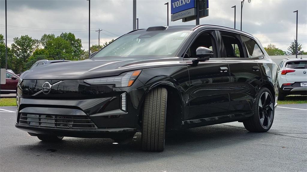 new 2025 Volvo EX90 car, priced at $85,175