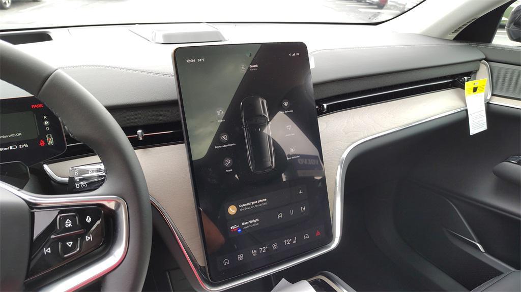 new 2025 Volvo EX90 car, priced at $85,175