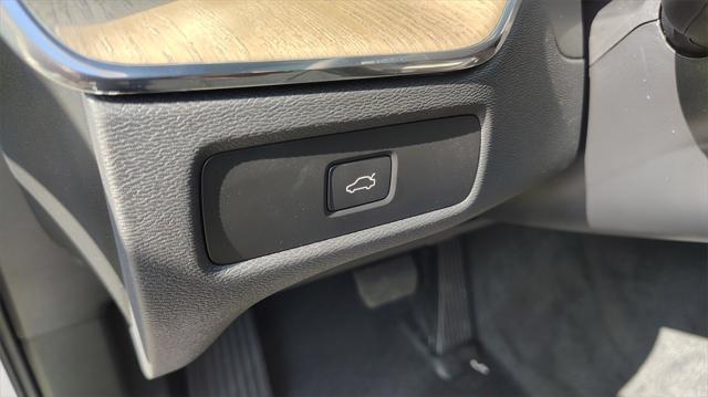 new 2026 Volvo XC60 car, priced at $52,545