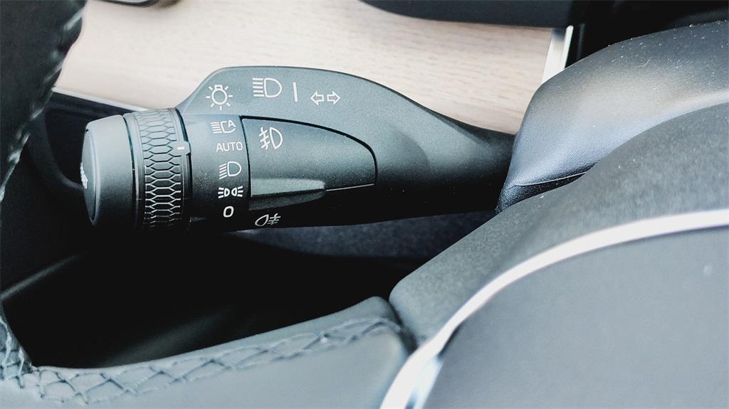 new 2026 Volvo XC90 car, priced at $71,825