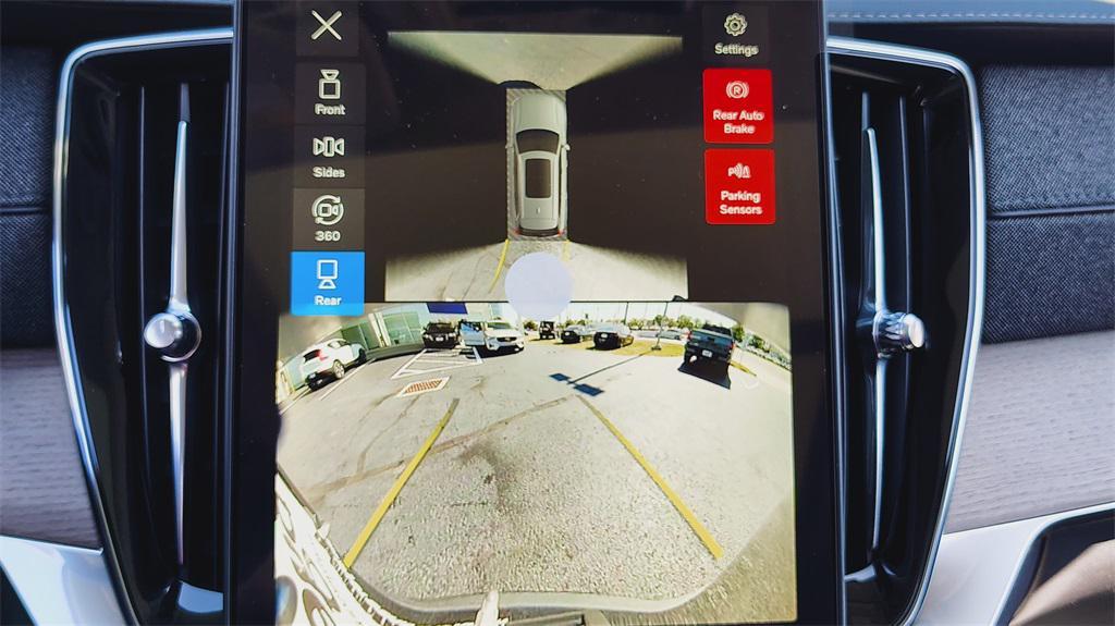 new 2026 Volvo XC90 car, priced at $71,825