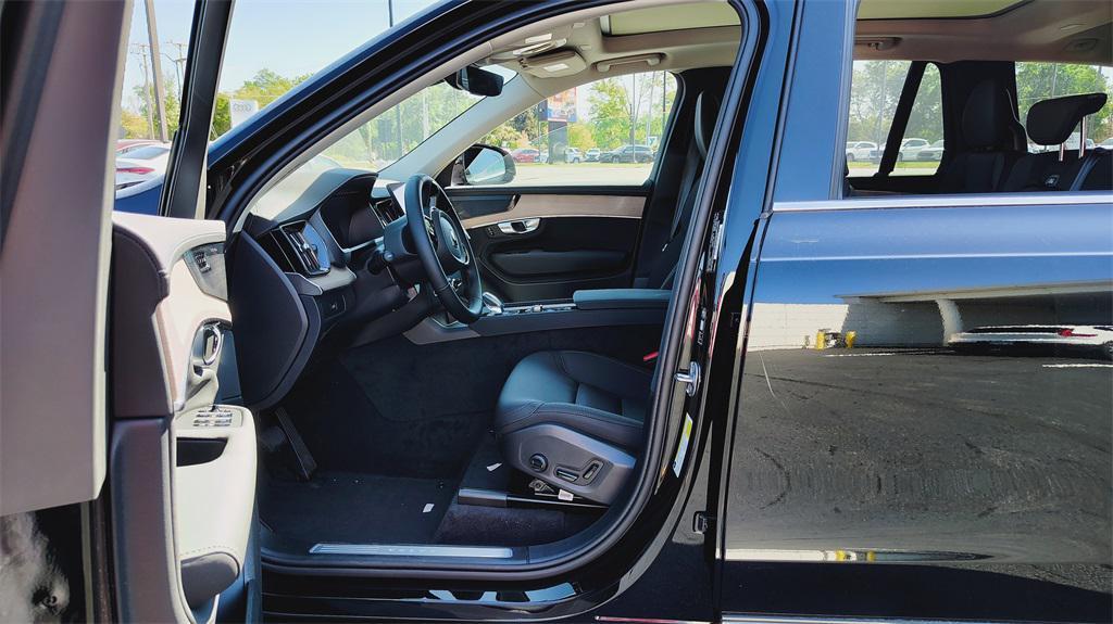 new 2026 Volvo XC90 car, priced at $71,825