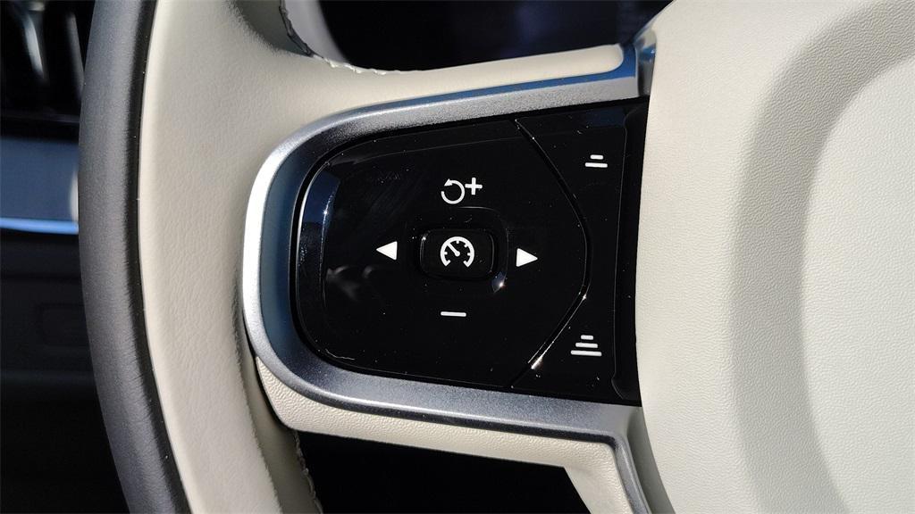 new 2026 Volvo XC60 car, priced at $62,495