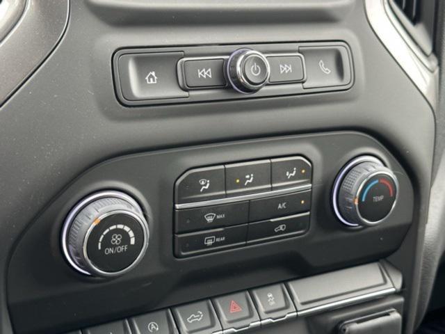 new 2025 Chevrolet Silverado 1500 car, priced at $39,295