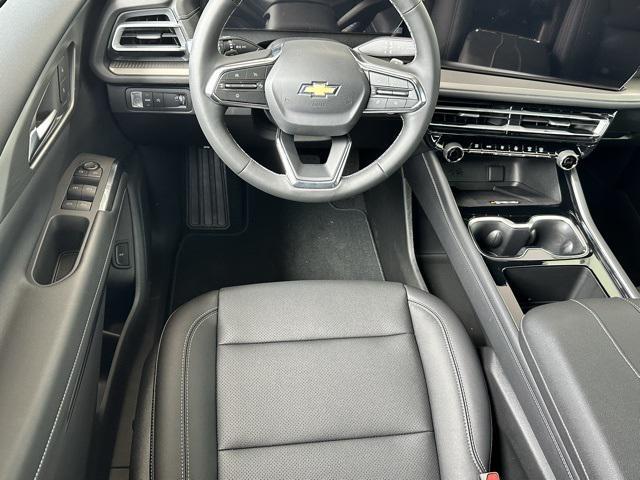 new 2025 Chevrolet Traverse car, priced at $42,195