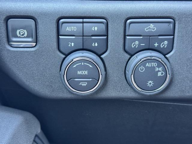 new 2025 Chevrolet Silverado 1500 car, priced at $53,120
