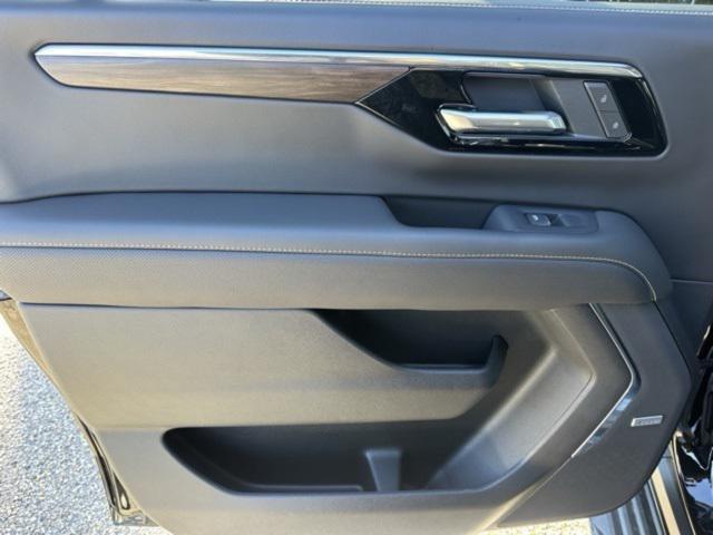 new 2025 Chevrolet Suburban car, priced at $81,735