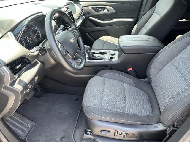used 2023 Chevrolet Traverse car, priced at $28,042
