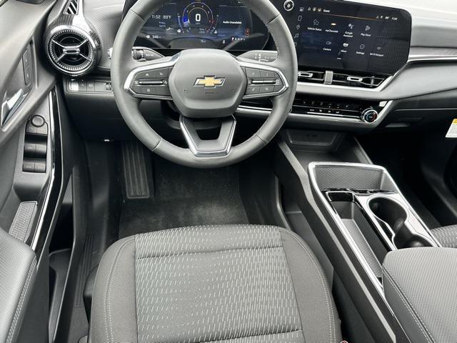 new 2025 Chevrolet Equinox car, priced at $28,495