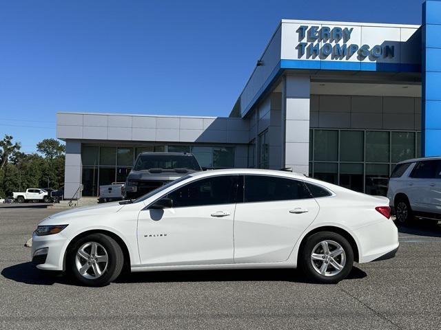 used 2022 Chevrolet Malibu car, priced at $16,804