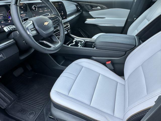 used 2025 Chevrolet Traverse car, priced at $52,240