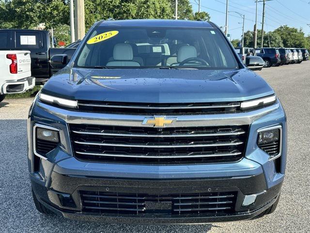 used 2025 Chevrolet Traverse car, priced at $52,240