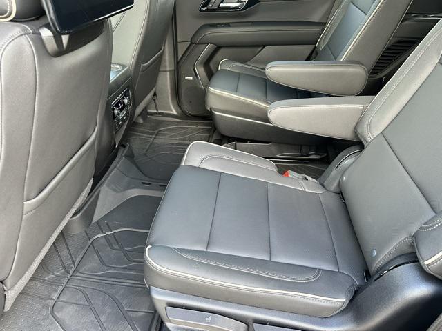 new 2025 Chevrolet Suburban car, priced at $81,635