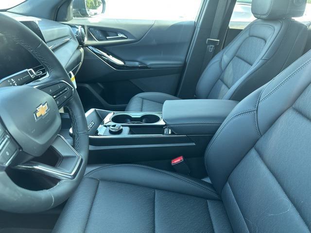 new 2026 Chevrolet Equinox car, priced at $29,545