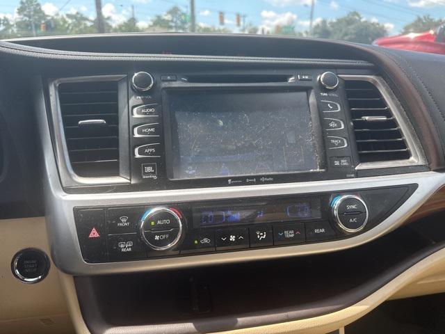 used 2018 Toyota Highlander car, priced at $22,995