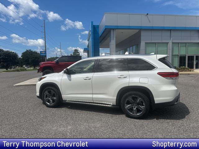 used 2018 Toyota Highlander car, priced at $22,995