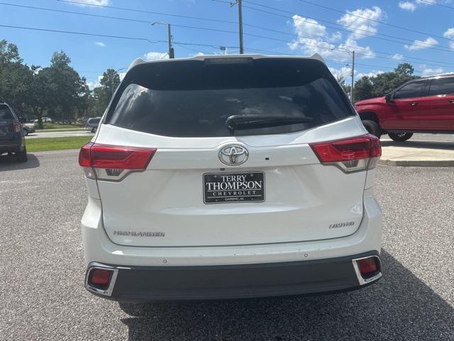 used 2018 Toyota Highlander car, priced at $22,995