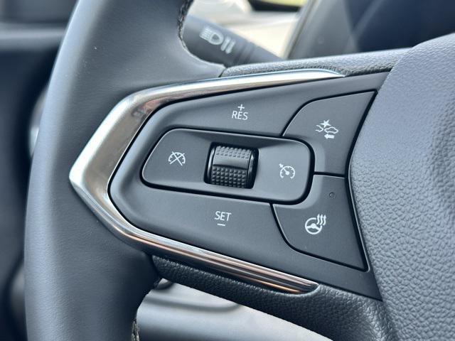 new 2025 Chevrolet Trax car