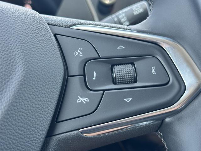 new 2025 Chevrolet Trax car