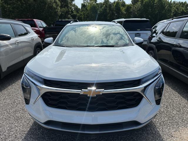 new 2025 Chevrolet Trax car
