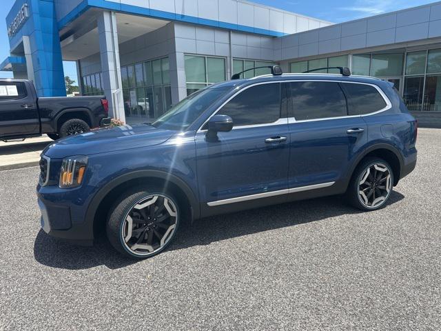 used 2024 Kia Telluride car