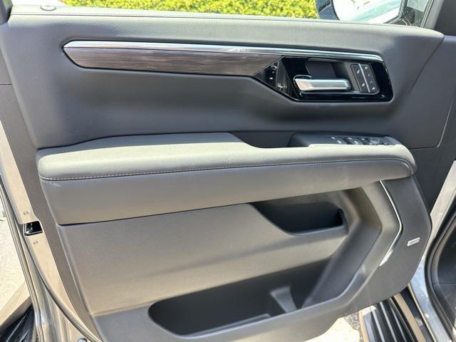 new 2025 Chevrolet Suburban car, priced at $67,375