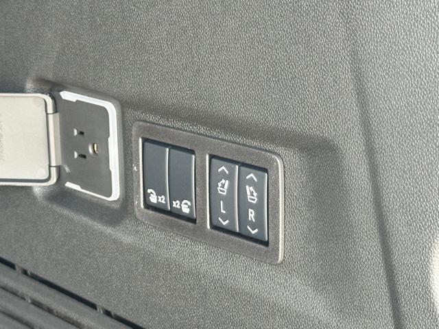 new 2025 Chevrolet Suburban car, priced at $67,375