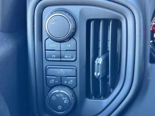 new 2025 Chevrolet Silverado 1500 car, priced at $37,705