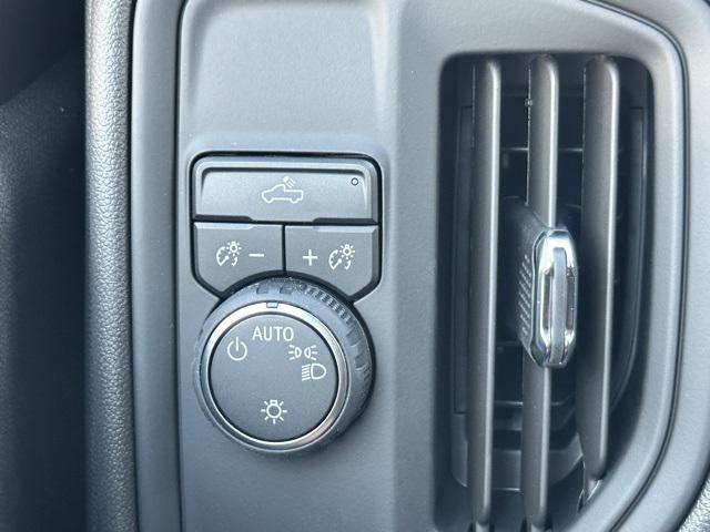 new 2026 Chevrolet Silverado 1500 car, priced at $31,185