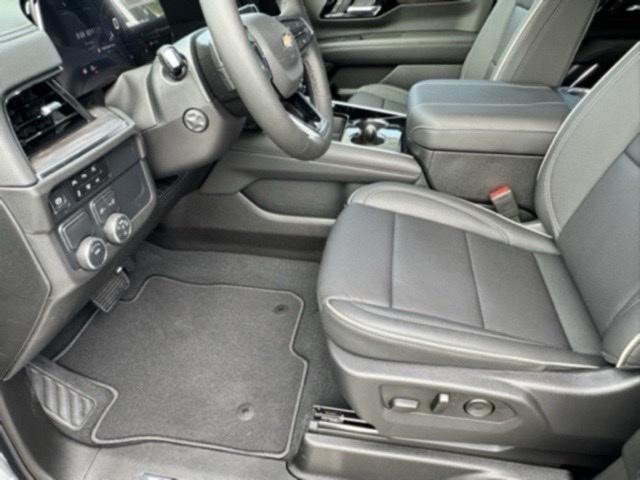 new 2025 Chevrolet Suburban car, priced at $85,805