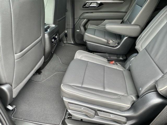 new 2025 Chevrolet Suburban car, priced at $85,805