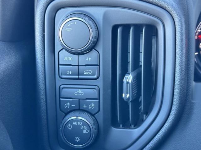 new 2025 Chevrolet Silverado 1500 car, priced at $41,795