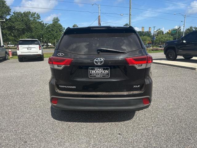 used 2018 Toyota Highlander car, priced at $21,346