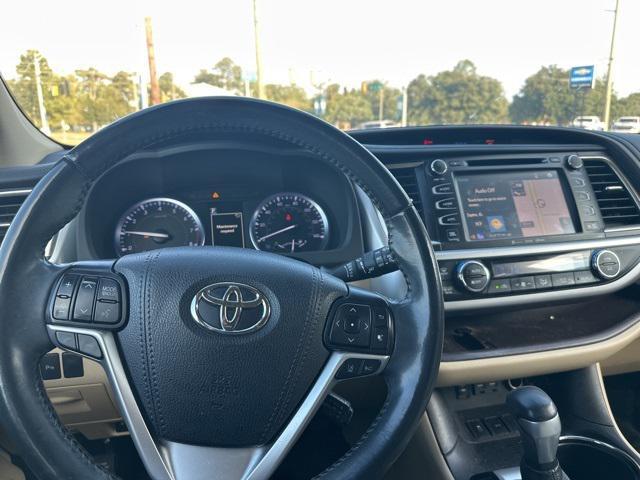 used 2019 Toyota Highlander car
