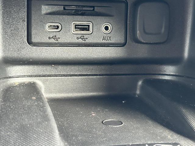 used 2022 Chevrolet Equinox car, priced at $21,163