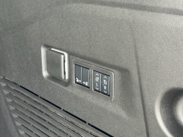 new 2025 Chevrolet Suburban car, priced at $86,300