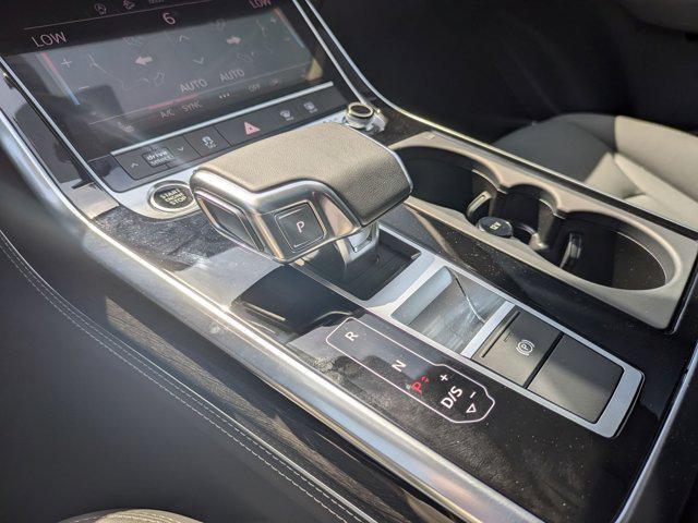 new 2025 Audi Q7 car, priced at $67,530