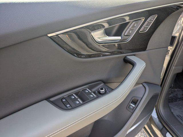 new 2025 Audi Q7 car, priced at $67,530